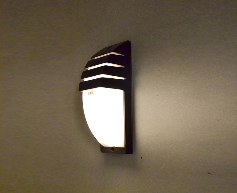 OUTDOOR WALL LIGHTS  - 1013
