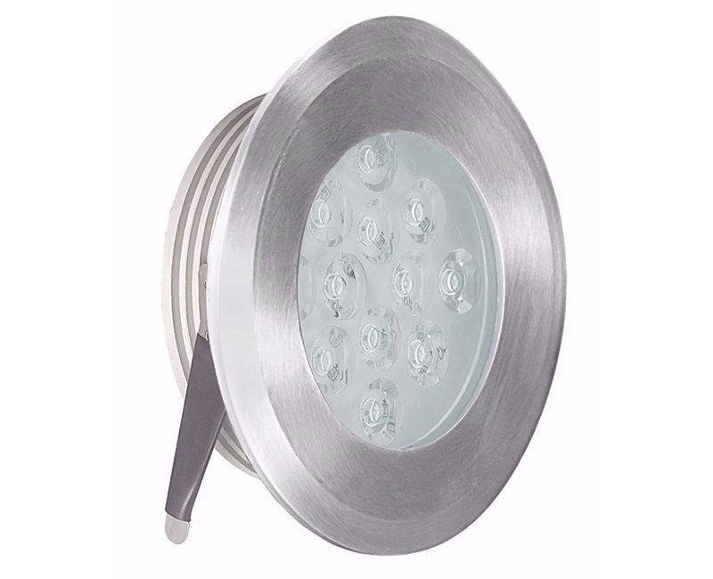 UNDER WATER & SPIKES  - 234